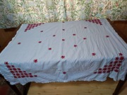 Ręcznie haftowany obrus 110 x 110