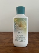 Bath & Body Works Magic in the Air balsam do ciała 236 ml