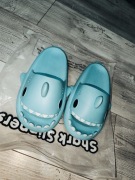 Nowe klapki Rekinki Modne Shark Hit lata 