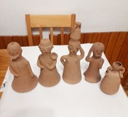 Zestaw Gliniane Figurki (rękodzieło regionalne,rytualne,okolicznościowe) .