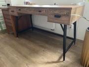 Biurko (industrialne/mid-century)