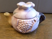 Dzbanuszek z pokrywką owoce kwiaty figurka ceramiczna 8