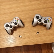 2 mało  używane, w pełni sprawne pady logitech F710