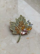 Przypinka, broszka w kształcie liścia