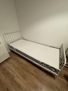 Rosnąca rama łóżka MINNEN 