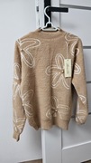 Nowy sweter damski Rosella alpaka karmelowy, w kwiaty, elementy 3D- perelki