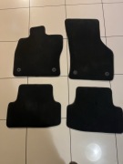 dywaniki welurowe oryginalne Audi A3 jak nowe 8Y1863011