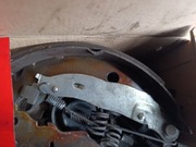 Sprzedam 2 bębny chamulcowe plus kompletne szczęki peugeot 207