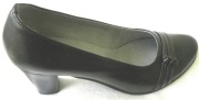 pantofle damskie skórzane rozmiar 35= 22,5cm 