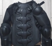 zbroja mała ochraniacz na dziecko  buzer crossa motor quad ścigacz do jazdy