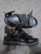 Nowe skórzane sandały Dr Martens