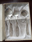 Posrebrzane sztućce dla dzieci PRl pudełko met 90