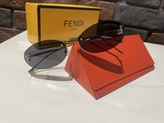 Okulary przeciwsłoneczne Fendi First Crystal model FE4075US. kolor 16A