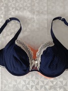 MARKS&SPENCER 8555G; MODELUJĄCY MIĘKKI NA FISZBINACH ;38DDx85DD