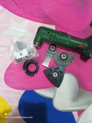 Bosch uniwersalmulti18v-32+ ładowarką z baterią 18v 4.0AH