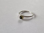 Srebrny pierścionek z oliwinem próba 925 rozm 12