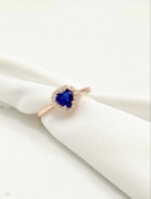 Złoty Włoski pierścionek z szafirem i diamentami