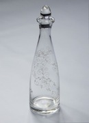 Szklana zdobiona karafka z PRLu dekoracyjna butelka PRL na wino sok wodę