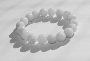 Bransoletka z naturalnego kamienia jadeit z 10 mm kulek - rękodzieło