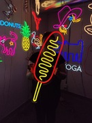Corndog LED Reklama Świetlna. Fast food Neon Ozdoba na Ścianę.