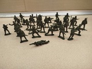 Żołnierzyki PRL 34 szt.