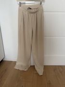 Plisowane spodnie Mohito S