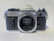 Lustrzanka analogowa Canon AE-1 Program