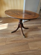 stolik w stylu Ludwikowskim