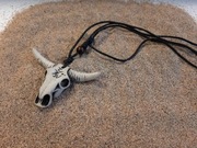 Czaszka byka BIAŁA - naszyjnik - eko