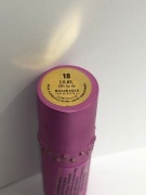 Bourjois, Eclat de Rire 18 LILAS Oh la la pomadka