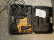 Uszkodzona młótowiertarka jcb sds920