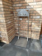 Stojak uchwyt wieszak na wąż ogrodowy ze stali nierdzewnej 