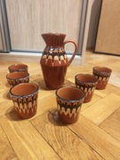 Zestaw dzbanek i naczynia kubki 