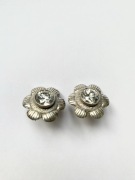 Srebrne kwiatki z cyrkoniami PRL