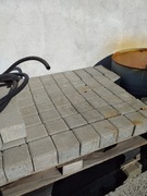 Kosta brukowa 10x10x8