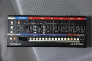 Syntezator analogowy ROLAND JU06A butique (miniatura JUNO 106)