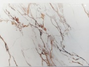 Spiek kwarcowy na blat kuchenny Red Calacatta, poler 12mm