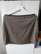 Spódnica mini OASIS | Brązowy żakard / Geometryczny wzór rozmiar 42