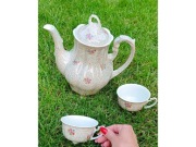 Jak nowy Komplet Kawowy Dzbanek + 2 filiżanki Chodzież Porcelana Wyjątkowy