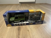 Land Rover z przyczepką firmy Bruder 