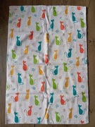 Ścierka kuchenna z kolorowymi kotami