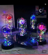 Prezent na Boże Narodzenie w Walentynki w pudełku ze