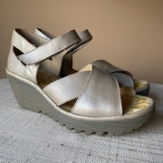 Sandały Fly London Yentfly