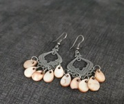 Kolczyki ozdobne, wiszące 4cm, mieniące się. 