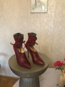 CHARLOTTE OLYMPIA BORDOWE BOTKI NA SZPILCE / R.39