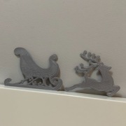 Zestaw ozdób świątecznych sanie Mikołaja i renifer