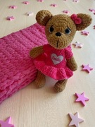 Zestaw Misia w sukni na szydełku i ręcznie pleciony kocyk. Idealny prezent!