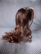 Peruka kręcone loki