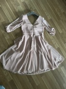 Sukienka - Elegancka pudrowo-różowa sukienka, roz.42