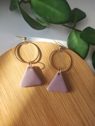 Kolczyki Beżowe Trójkąty – ręcznie robione z glinki polimerowej 